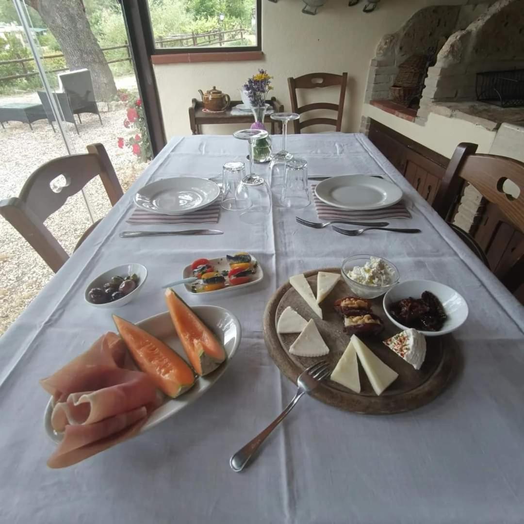 Azienda Agricola Biologica La Cardellina Tolfa Bagian luar foto